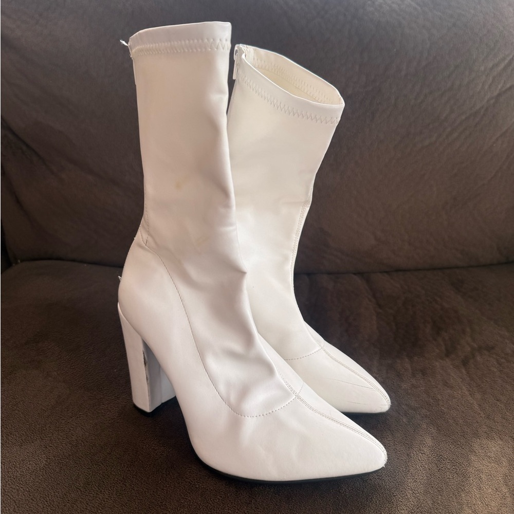 Nasty Gal White Heeled Boots🤍